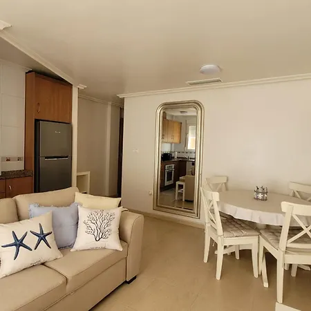 Homely Bergantin Apartment *